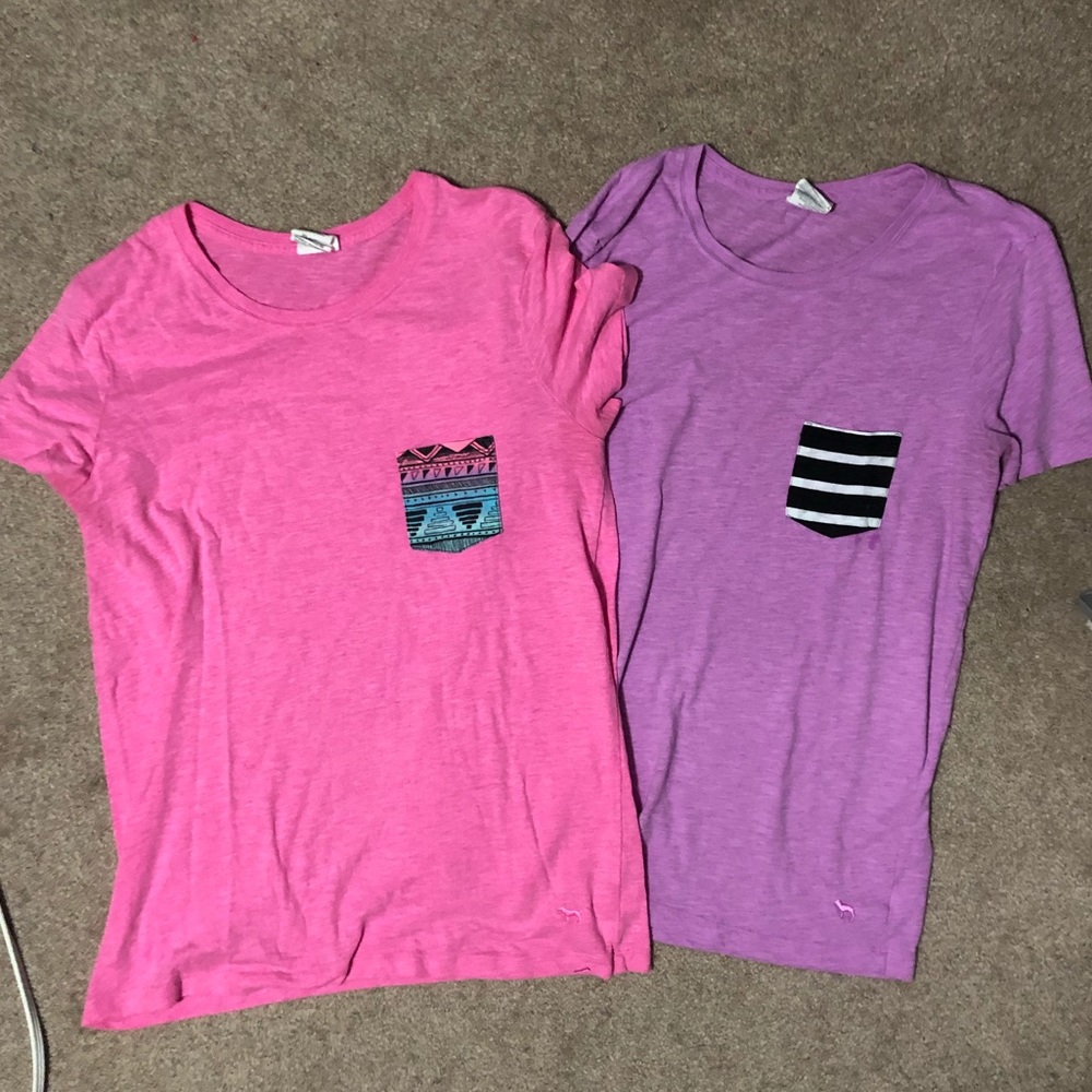 2 VS pink tshirts